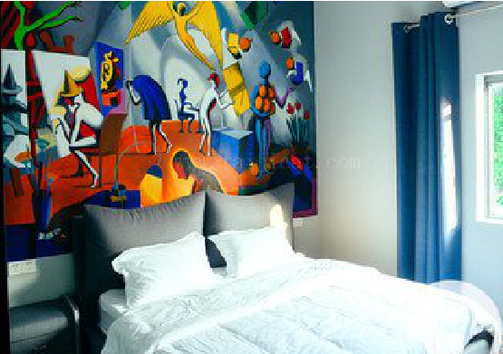 华容对于酒店的墙体彩绘而言更注重哪些方面？